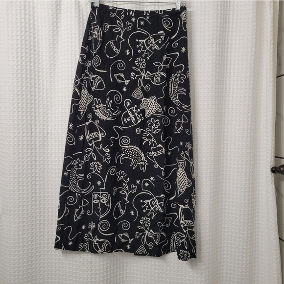 Women's Chava Black and White Patterned Skirt Size M - Picture 2 of 4